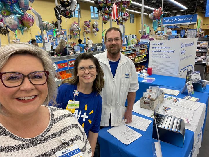 walmart neighborhood market 21st and yale